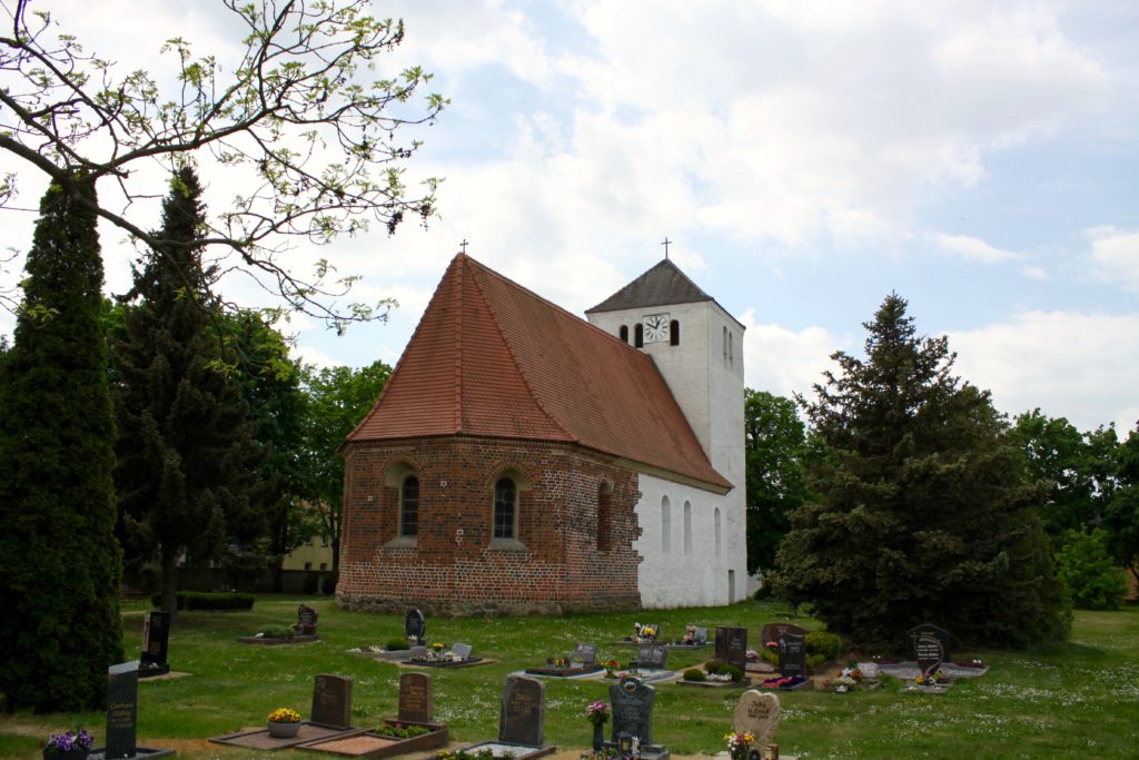 Ev. Pfarrkirche Beerendorf bei Delitzsch neu