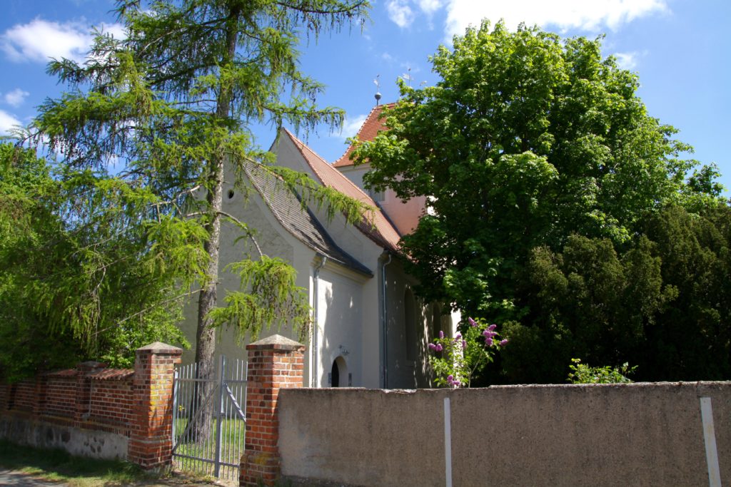 ev. Dorfkirche Behlitz, 1.te Kirche im Pfarrkreis